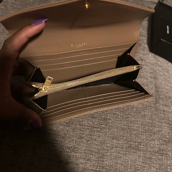 Large Authentic YSL wallet - Picture 2 of 4